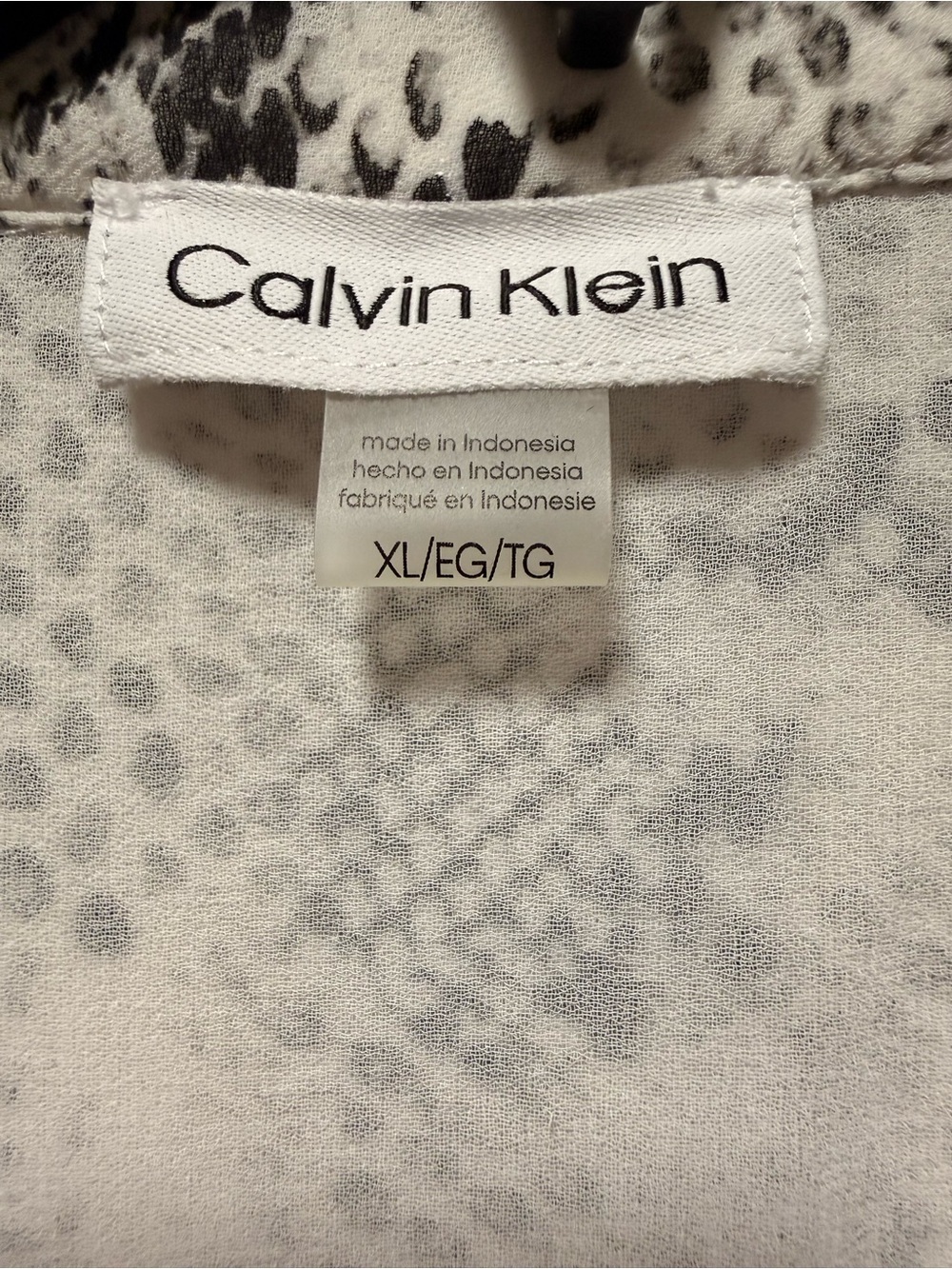 NWT Calvin Klein Snakeskin Print Button Front Blouse XL - Picture 5 of 8